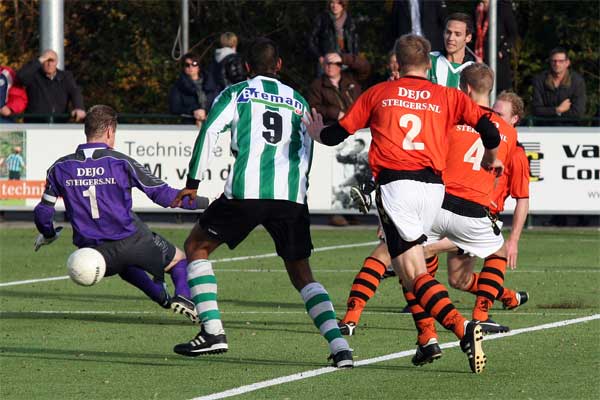 SC Genemuiden - Sparta NIjkerk (Foto Helmich Lubberts).